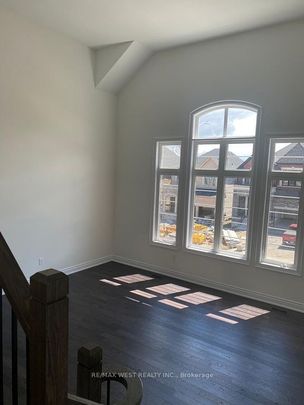 For Lease - 1362 Blackmore Street, Innisfil, Ontario - Photo 1