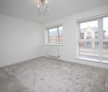 4 bedroom townhouse to rent - Photo 5