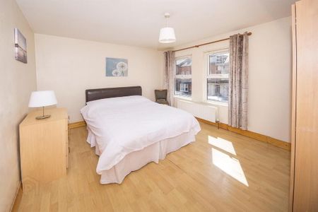Room 3, 185 Dunluce Avenue, Belfast, BT9 7AX - Photo 3