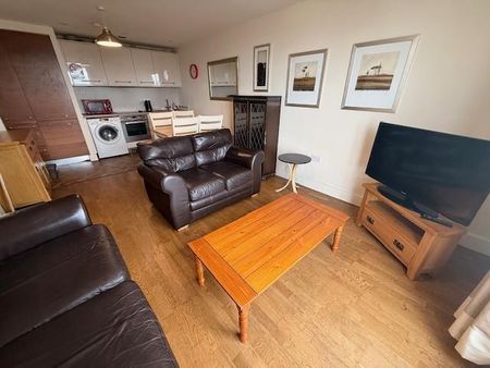 2 bedroom apartment to rent - Photo 2