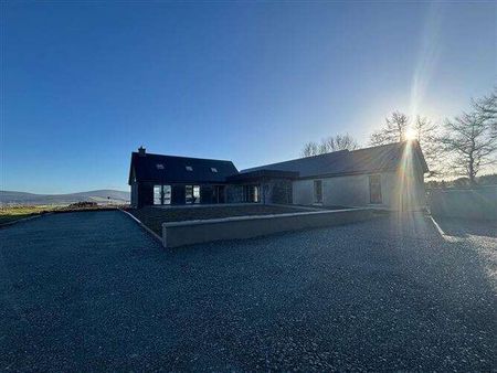 House to Rent: Cromwellstown, Naas, Kildare - Photo 2