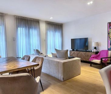 Exklusive - vollmöblierte - Zwei-Zimmer-Wohnung mit Lift und Balkon - Foto 1