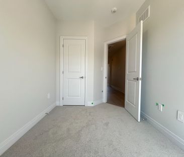 For Lease - 5951 Saigon Street, Mississauga, Ontario - Photo 1