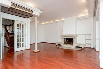 Apartamento T5 em Setúbal