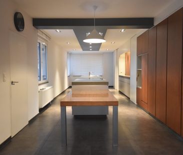 Volledig gerenoveerde woning met tuin en carport - Foto 4