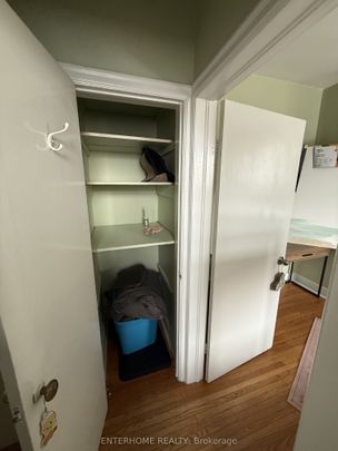 51 Queen Street East Street #2 - Photo 1