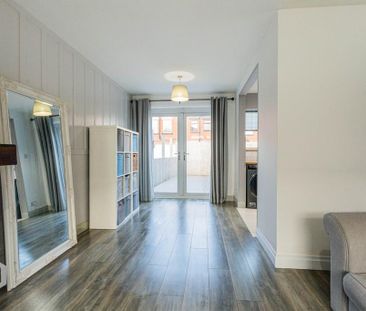 2 bedroom terraced house to rent - Photo 2