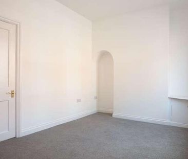 St. Johns Street, Kenilworth, CV8 - Photo 1