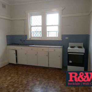 DEPOSIT TAKEN - Conveniently Located 1 Bedroom Unit - Photo 2