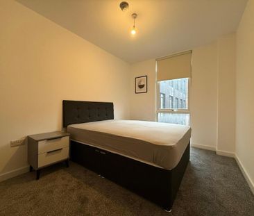 2 bedroom flat to rent - Photo 4