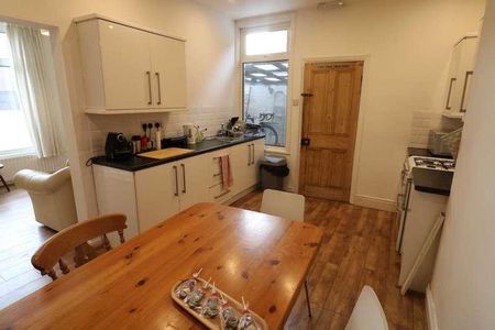 Grant Avenue, Liverpool, Merseyside, L15 - Photo 4