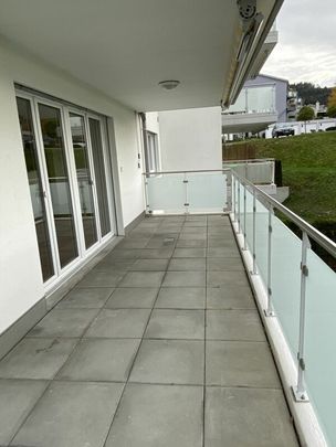 Grosse 4.5 Zimmer-Wohnung mit grossem Balkon - Foto 1