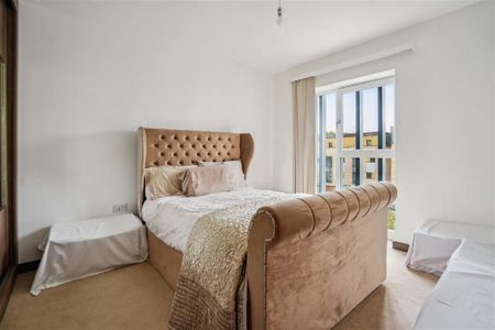 4 bedroom townhouse to rent - Photo 3