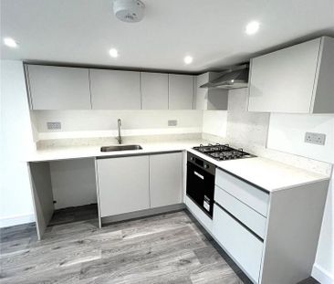 4 bedroom terraced house to rent - Photo 6
