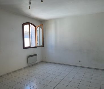 Location Appartement 2 pièces 35m² GAREOULT 83136 - Photo 3