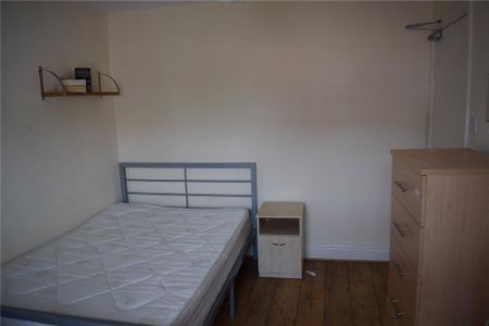 6 bedroom terraced house to rent - Photo 4