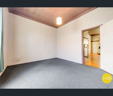Low Maintenance Flat - Short Walk To CBD - Photo 1