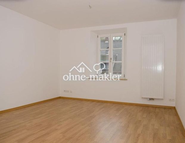 Schöne renovierte 2-Zi-Altbauwohnung und EBK in Bogen Zentrum - Photo 1