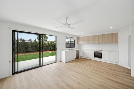 25 Solomon Drive, Lake Cathie NSW 2445 - House For Rent | Domain - Photo 2