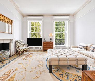 An elegant Grade II listed family home extending to over 3,000 sq ft, with a private garden - Photo 3