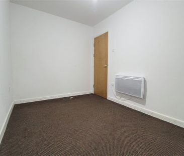 1 Bedroom Apartment To Let - Photo 2