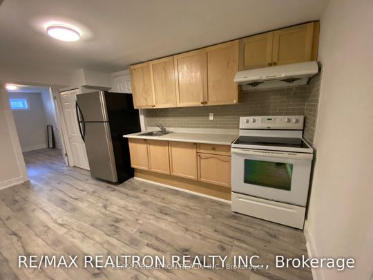 For Lease - 209 Hodgson Drive Unit# Bsmt, Newmarket, Ontario - Photo 1