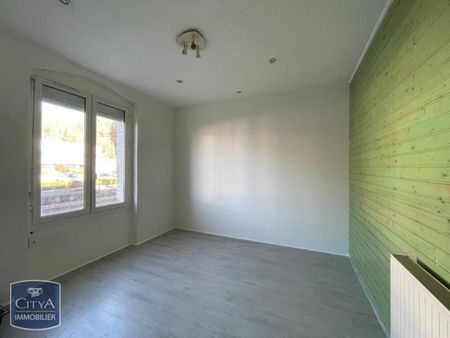 Location Appartement 4 pièces 121m² LE CHAMBON FEUGEROLLES 42500 - Photo 3