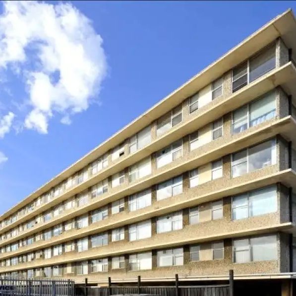 “A spacious floor plan featuring two generously sized bedrooms” - Photo 2