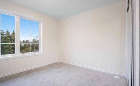 For Lease - 485 Beresford Path Unit# 3, Oshawa, Ontario - Photo 4