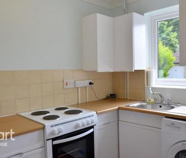 2 bedroom end of terrace house to rent - Photo 1