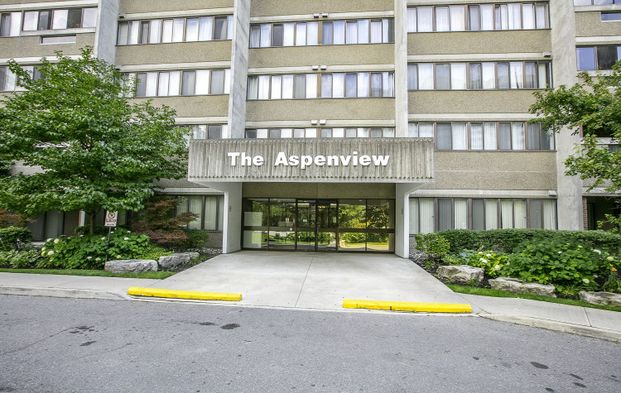 For Lease - 50 Elm Drive Unit# 604, Mississauga, Ontario - Photo 1