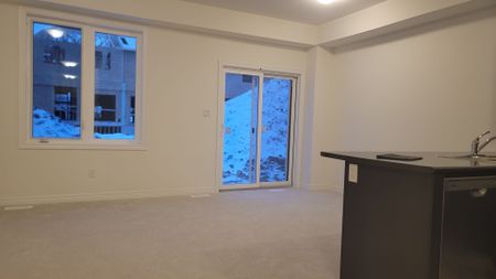 For Lease - 22 Vickers Road, Hamilton, Ontario - Photo 2