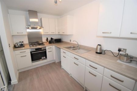 2 bedroom apartment to rent - Photo 4