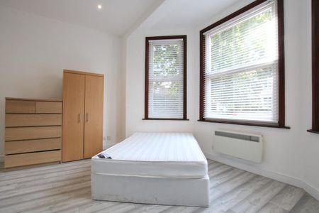 Studio to rent - Photo 2