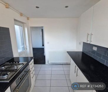 3 bedroom terraced house to rent - Photo 4