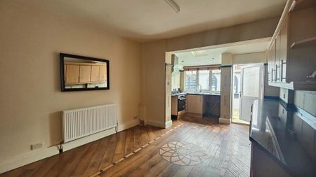 2 bedroom terraced house to rent - Photo 5