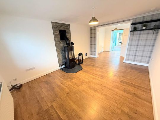 4 bedroom detached house to rent - Photo 1
