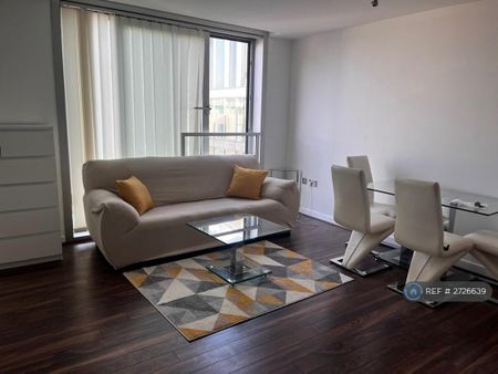 1 bedroom flat to rent - Photo 5