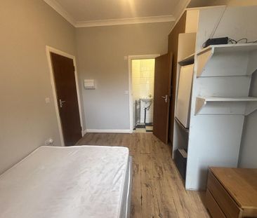 1 bedroom bedsit to rent - Photo 3