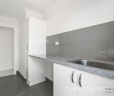 Beautifully renovated 3 bedroom in Padbury. 6 month lease preferred - Photo 1