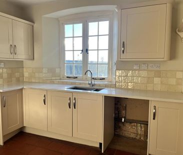 6 bedroom detached house to rent - Photo 1