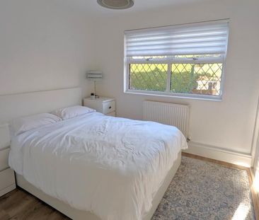 3 bedroom link detached house to rent - Photo 4