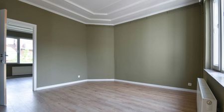 Appartement te huur in Jette voor € 950 met 1 slaapkamer - Photo 4