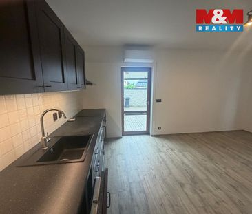 Pronájem bytu 1+kk 26 m² - Fotografie 3
