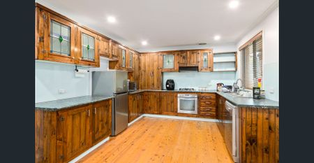 Neat & Tidy - Photo 2