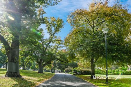 115/406 La Trobe Street, Melbourne - Photo 2