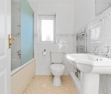 4 bedroom detached house to rent - Photo 1