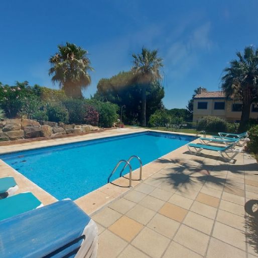 3 Bedroom Townhouse For Rent in La Duquesa, Málaga - Photo 1