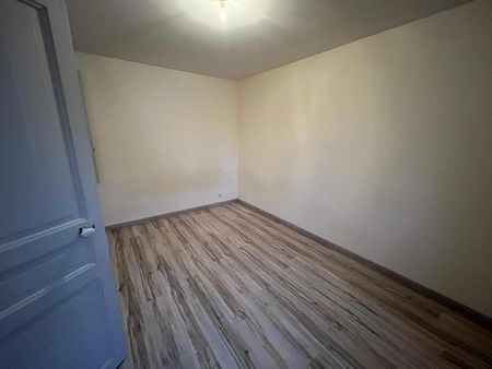 House - Photo 2