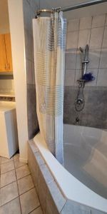 6 1/2 à louer avec 3 Chambres fermées - Photo 3